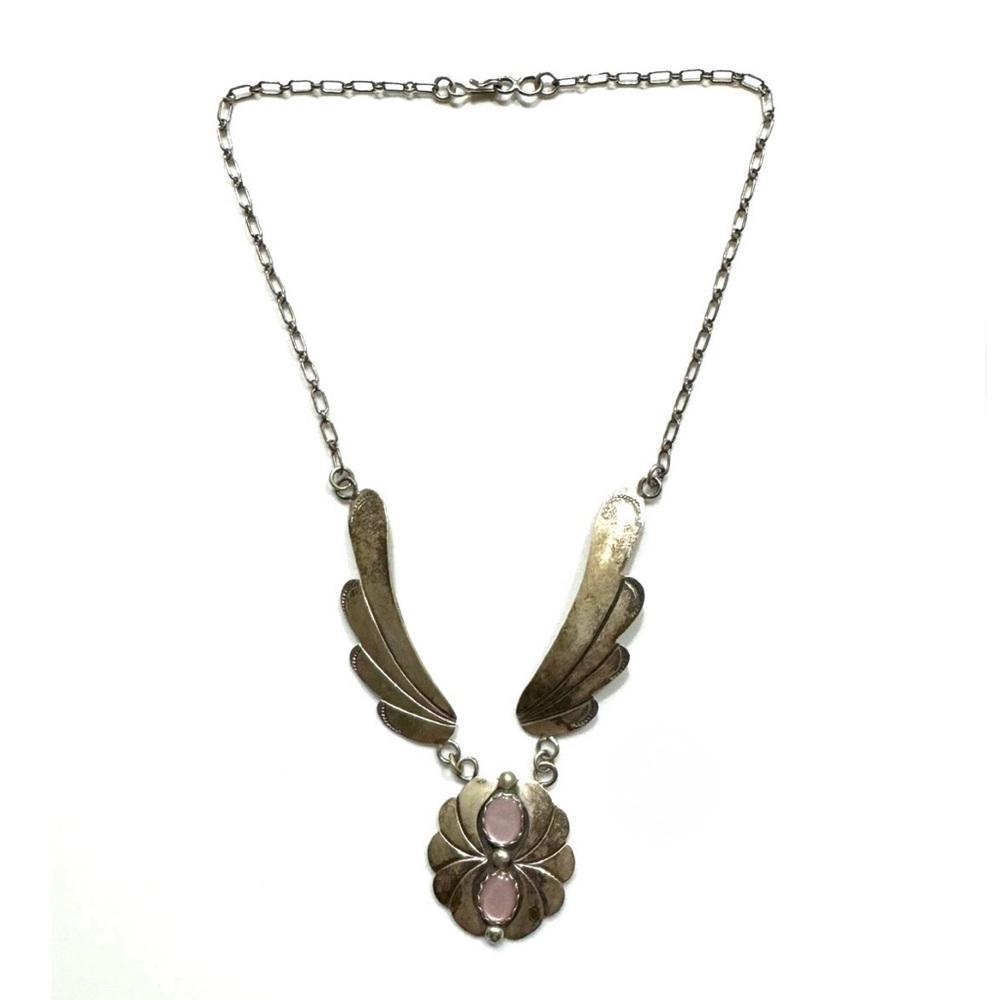 Signed - Lutricia Yellowhair, Navajo. Vintage Sterling Silver MoP 18” Necklace